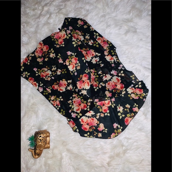 NWOT Beautiful Floral Shawl Kimono - Picture 3 of 5